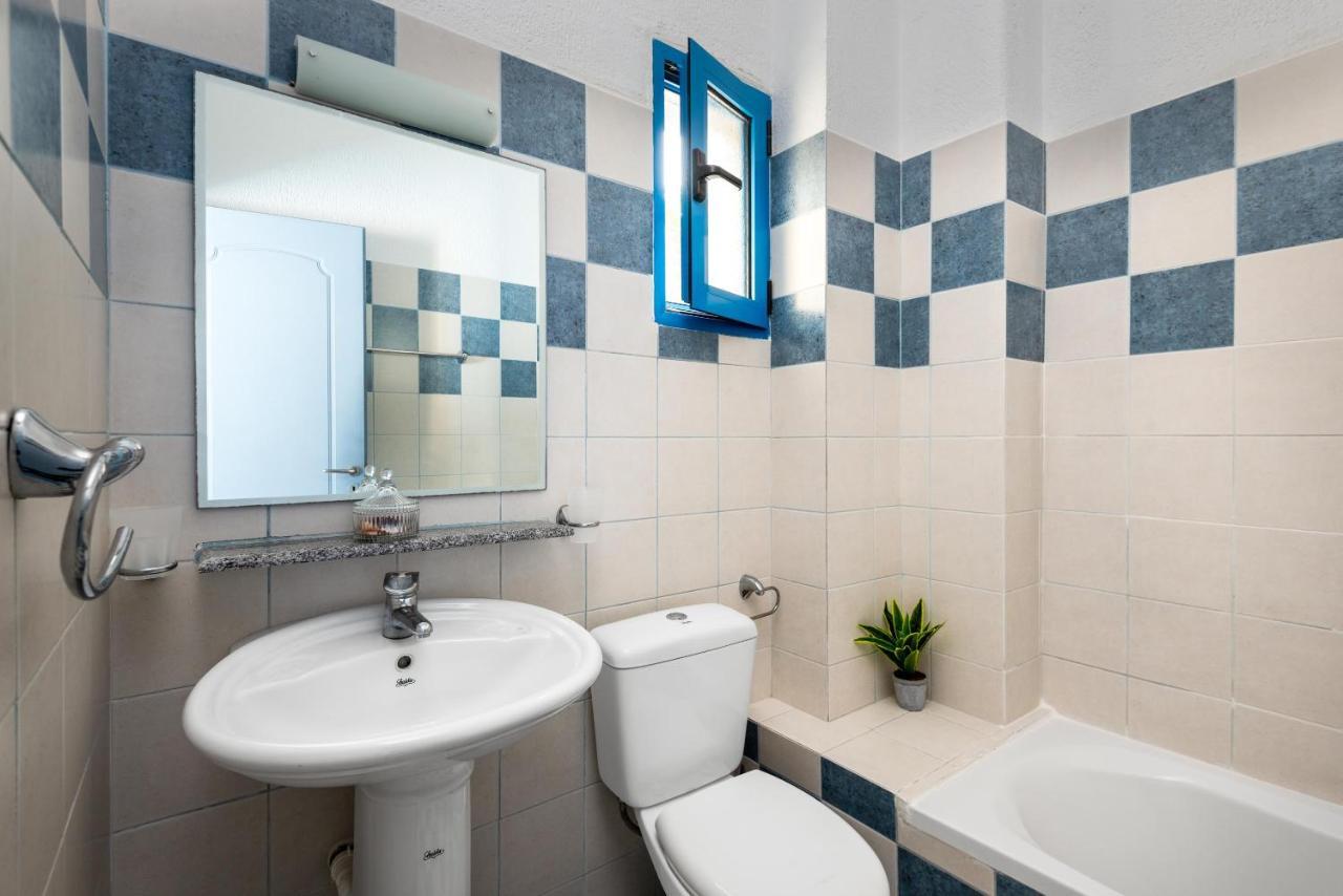 Agnanti Beach Apartments Archangelos  Bagian luar foto